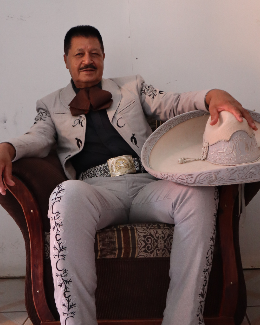 LOCAL TALKS 12: El canto de un Mariachi con DON LEONARDO TOVAR