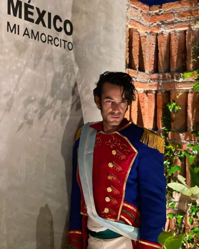 Foto vía @aarondiaz