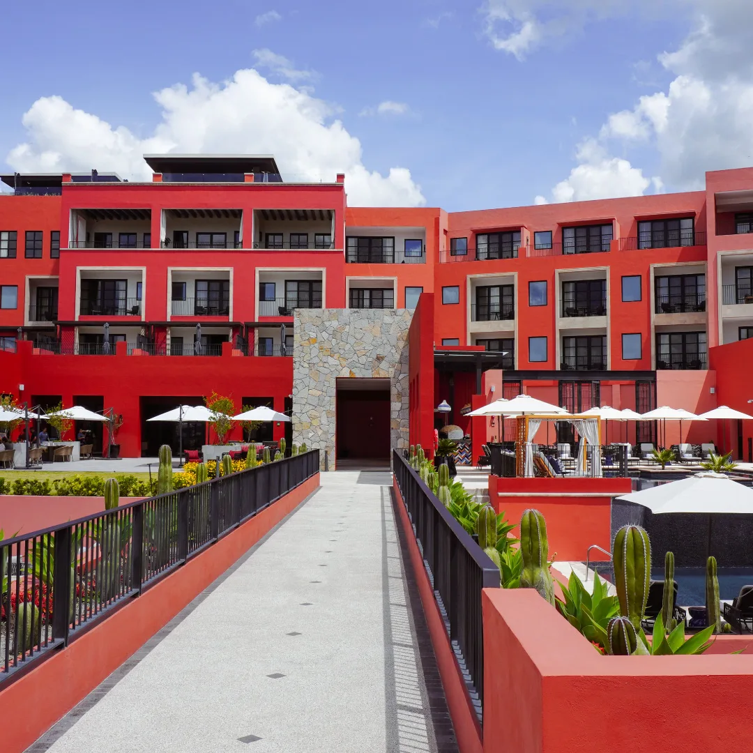 Hotel of the Month: PUEBLO BONITO